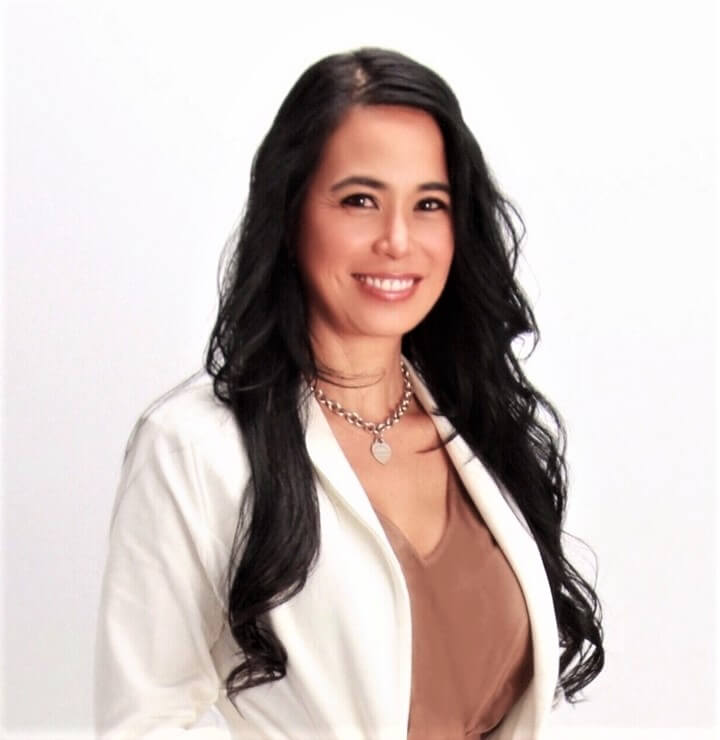 2021 Kat Prof headshot